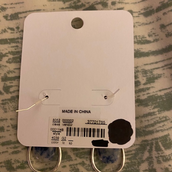 New silver drop earrings - Picture 2 of 2